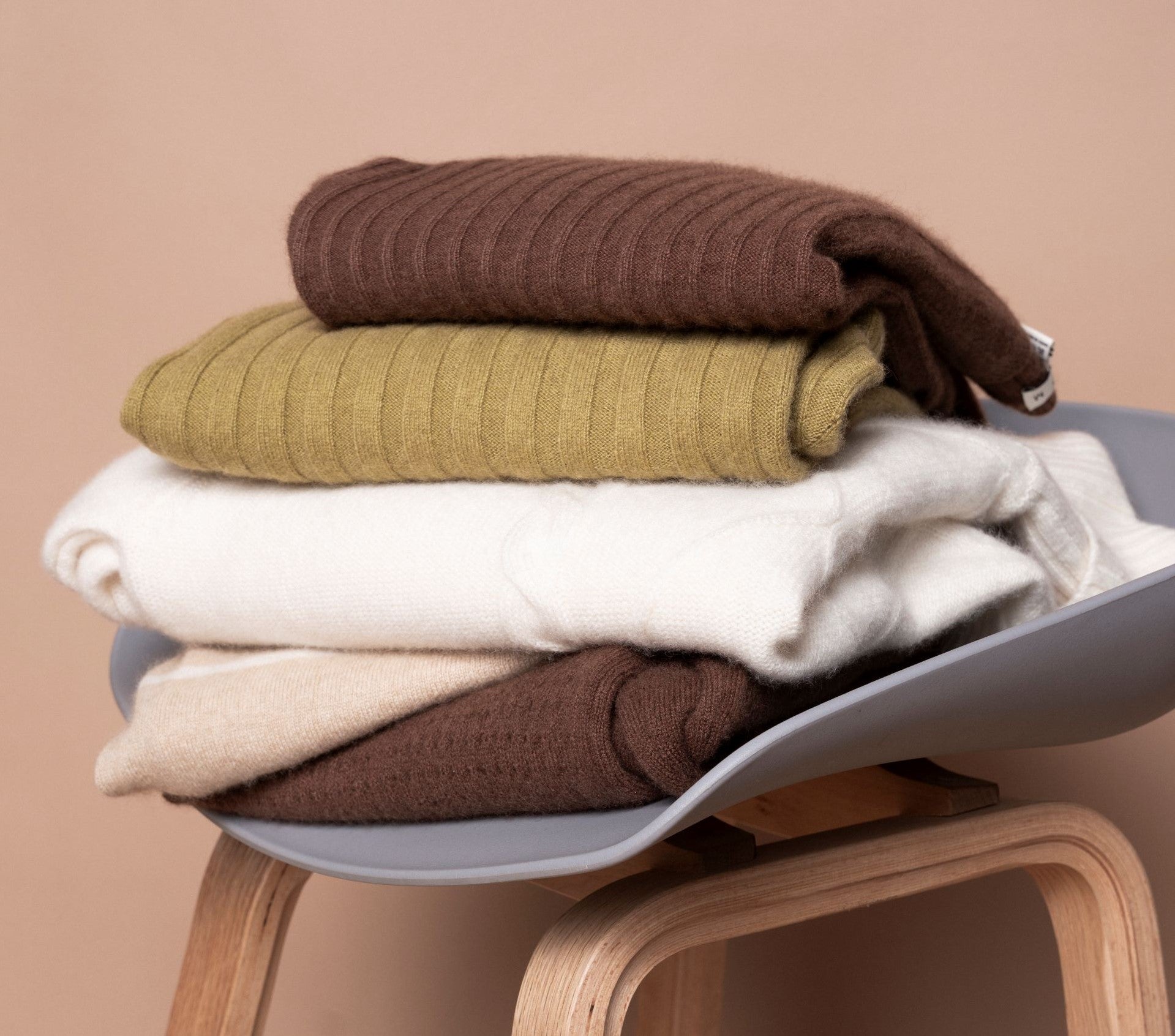 How To Wash, Clean & Maintain Cashmere